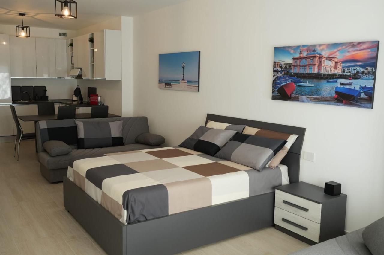 Homega - City Center New Apartment Bari Extérieur photo