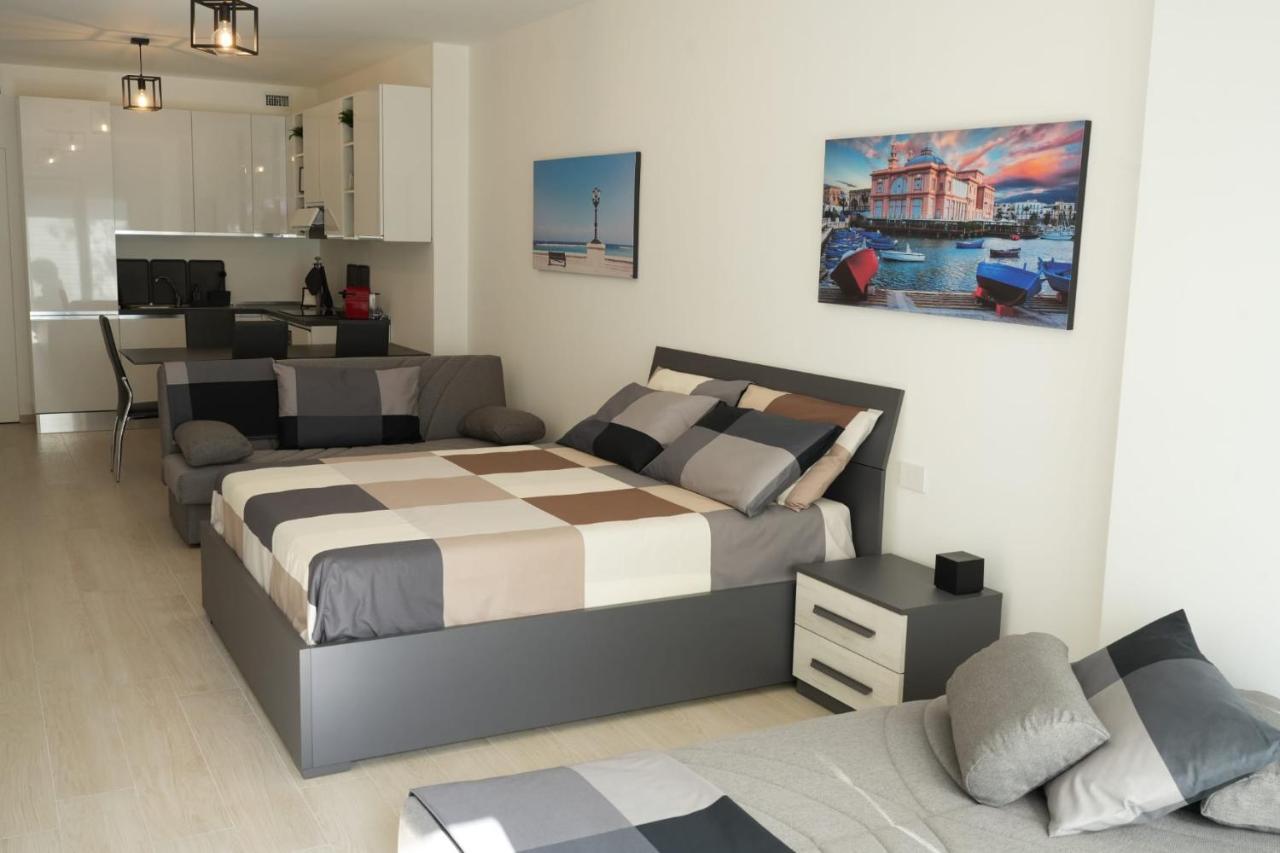 Homega - City Center New Apartment Bari Extérieur photo