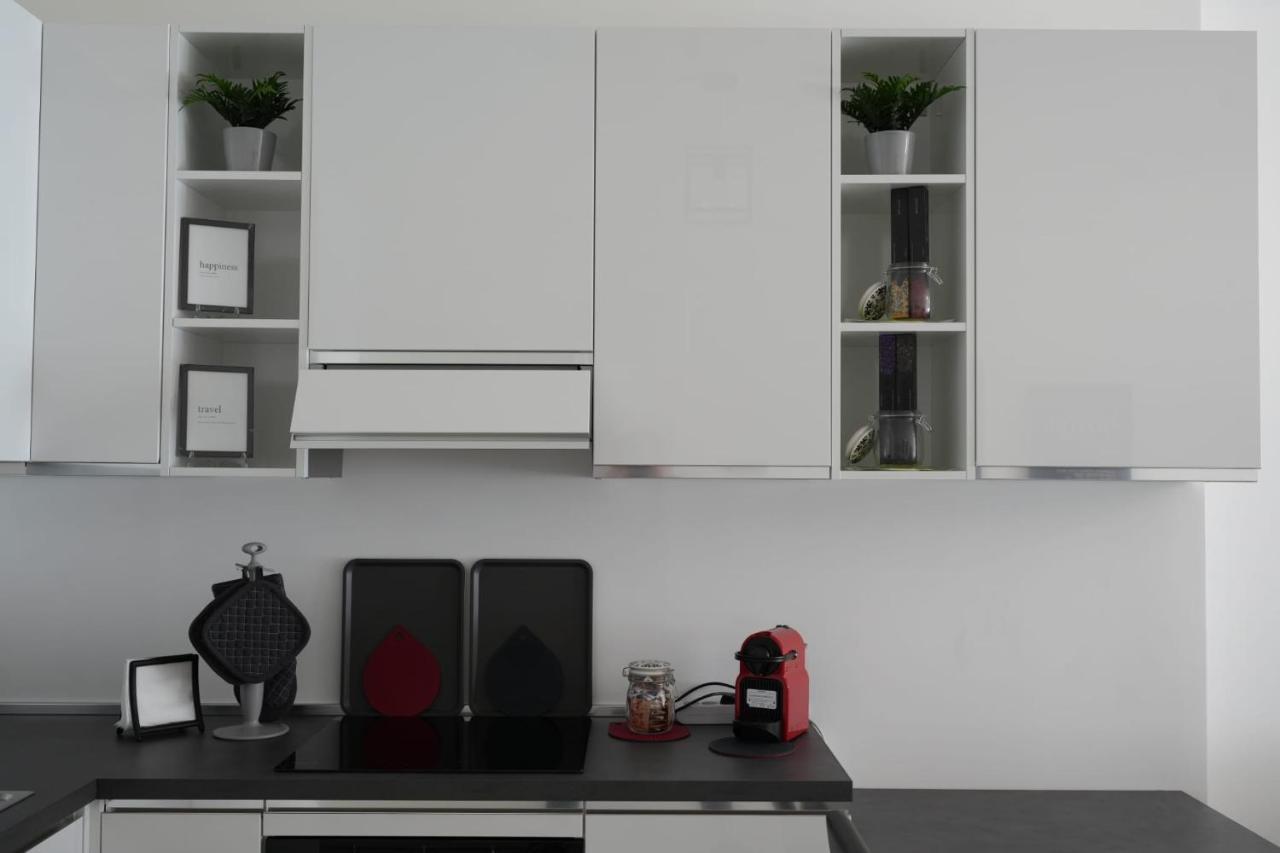 Homega - City Center New Apartment Bari Extérieur photo