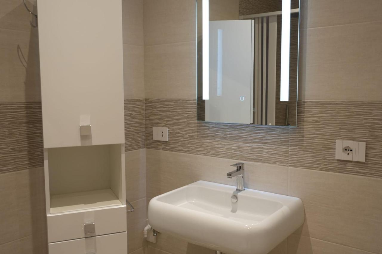 Homega - City Center New Apartment Bari Extérieur photo